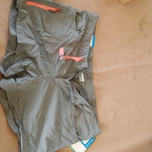 Columbia UPF 50 shorts